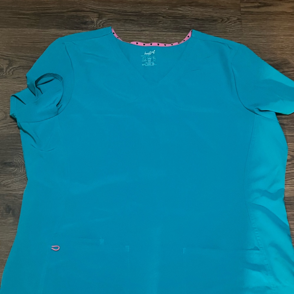 Heart and soul teal scrub top size 3xl